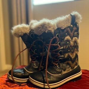 Sorel Black and Brown Fur-Lined Boots